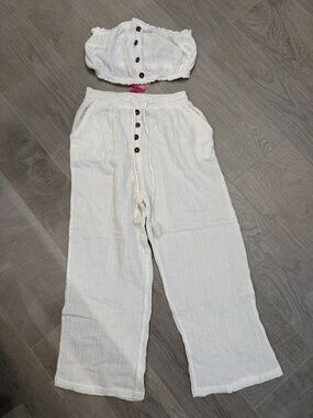 NWT White Two-Piece Crop Top & Wide Leg Pants Set